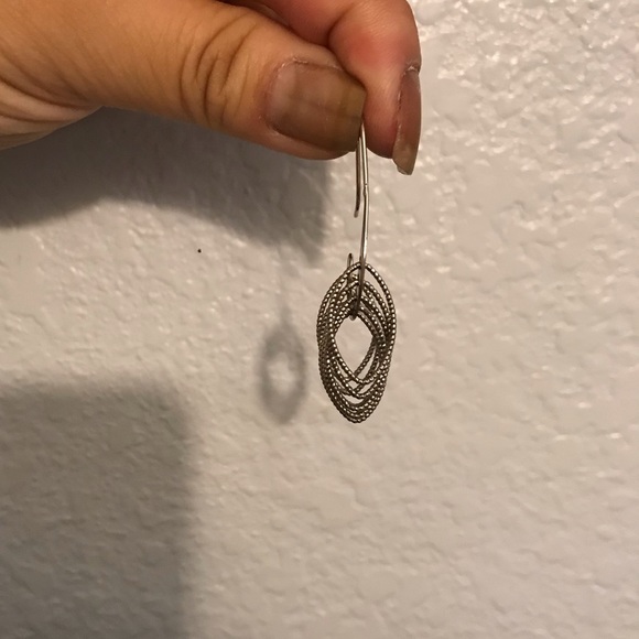 Fun dangle earrings - Picture 2 of 4